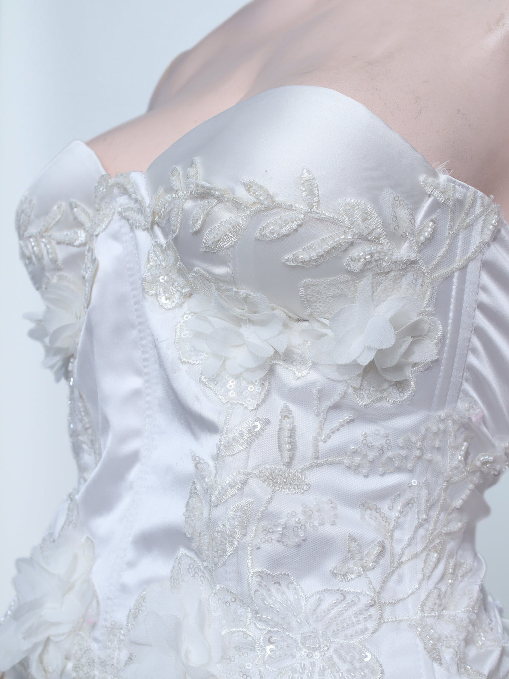 Luxury White Sweetheart Corset Gown - W28