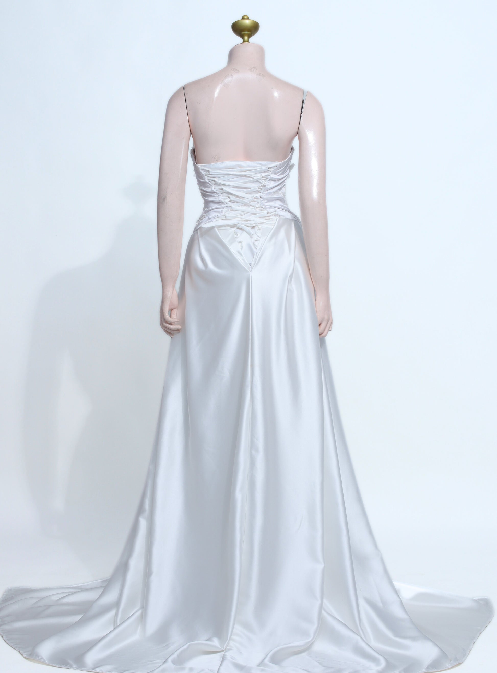 Luxury White Sweetheart Corset Gown - W28