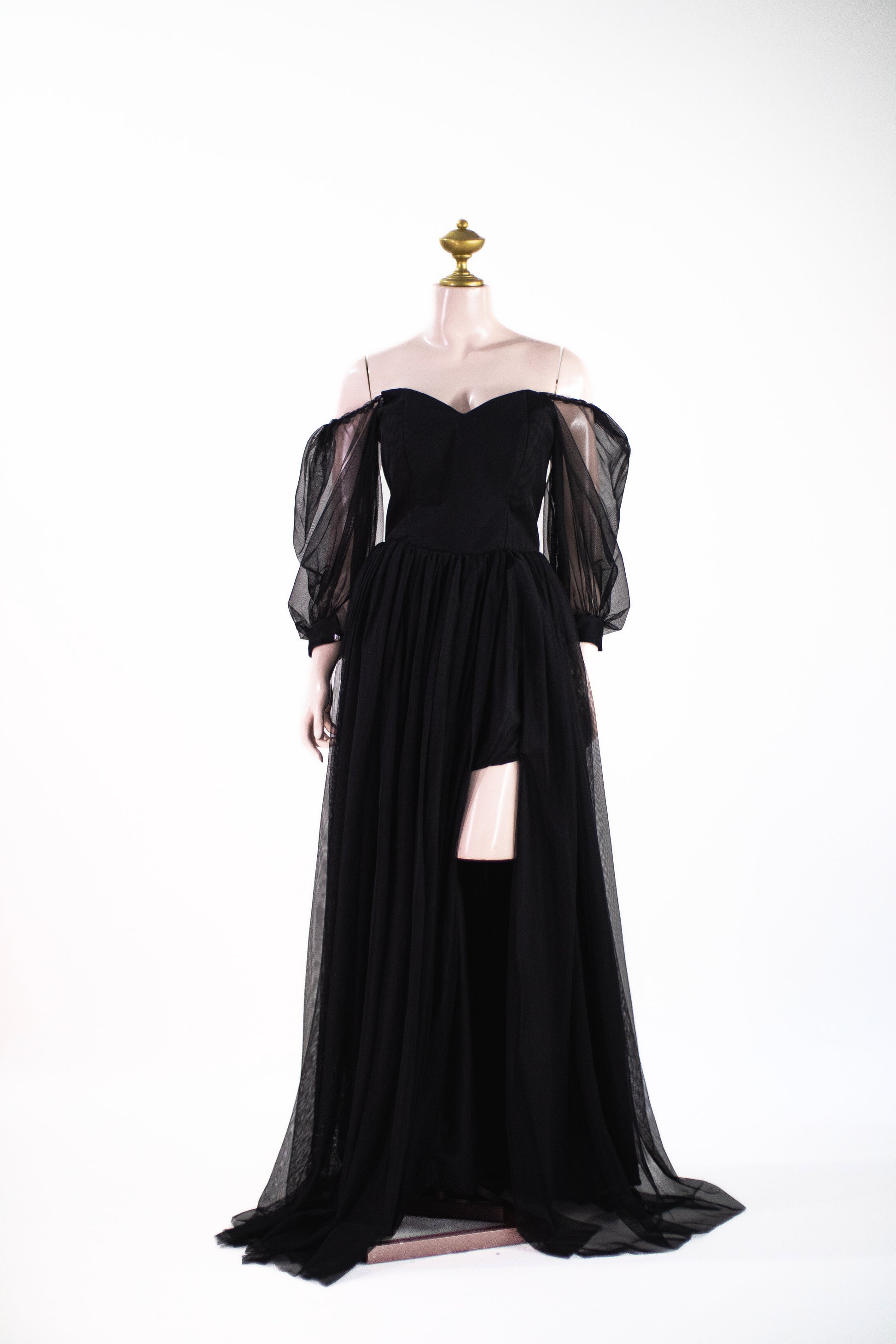 Elegant Black Evening Gown with Corset Back | Sheer Balloon Sleeve Formal Maxi Dress - B01
