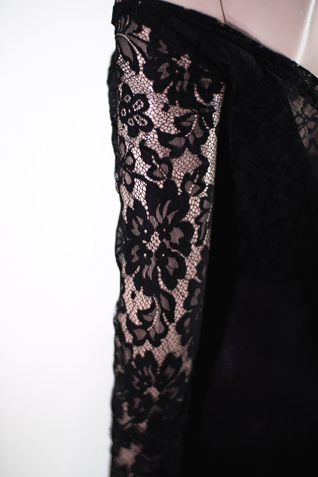 Dramatic Black Formal Evening Dress | Off-Shoulder Lace Bodice Gown with Train - B02